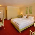 Phoenix Hotel 3*