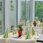 Phönix Hotell 3*